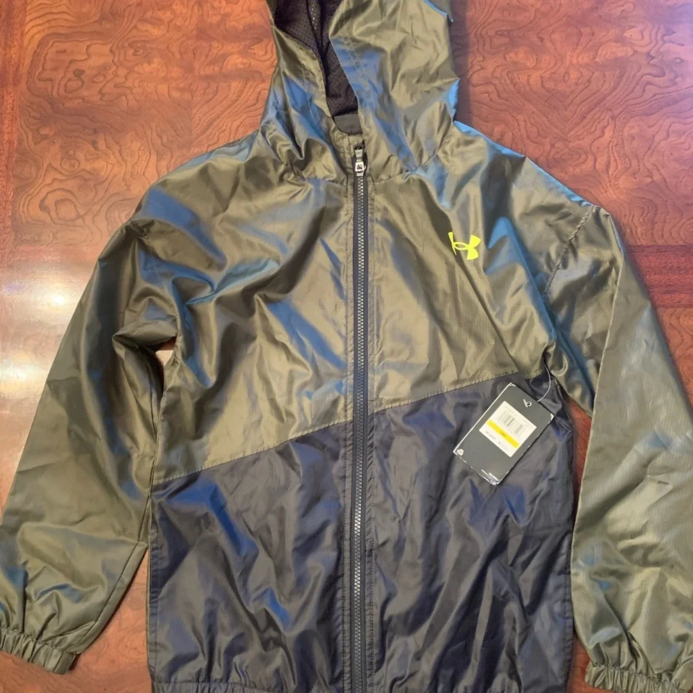 Under Armour lightweight water